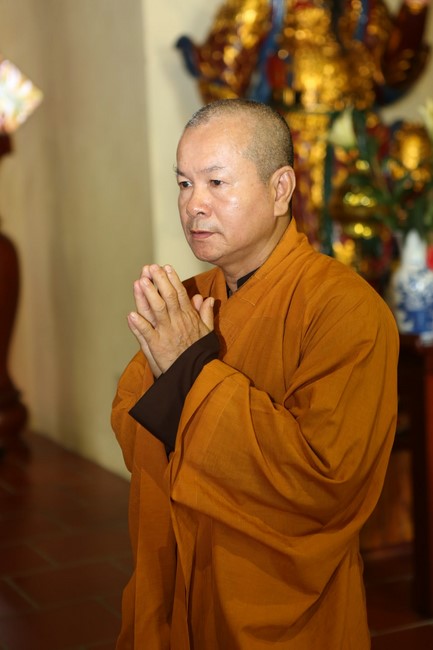 Dong Cao Pagoda offering to the rain retreat schools